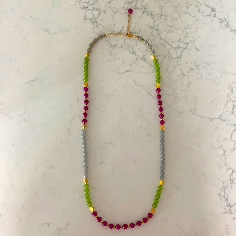 Pink, grey and green beaded necklace. - Picture 2 of 5